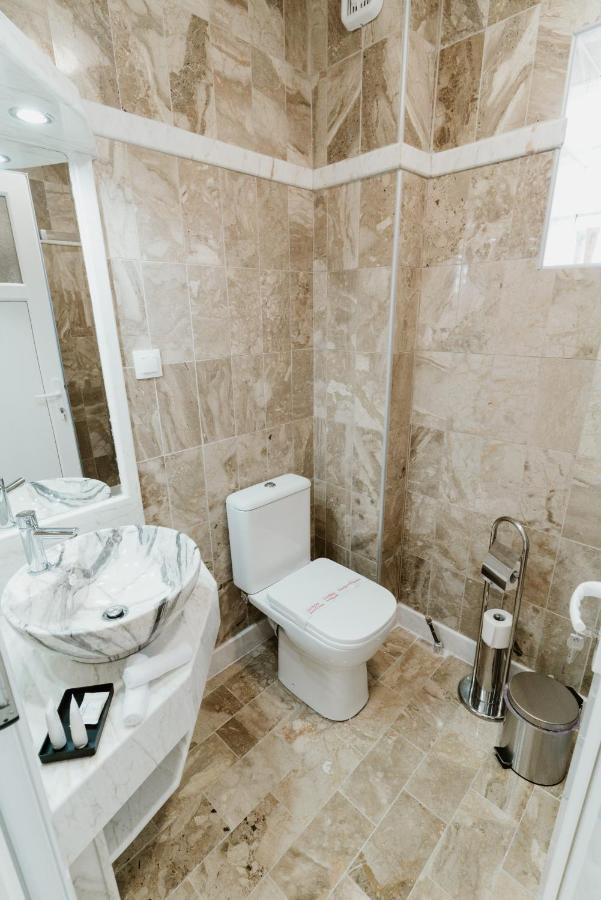 Blue And White Luxury Suites Nea Kallikrateia Экстерьер фото